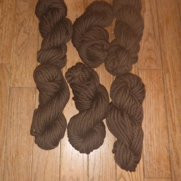 6 Large Hanks Thick Wool Yarn - Color Dark Chocolate Brown - Picture 1 of 1